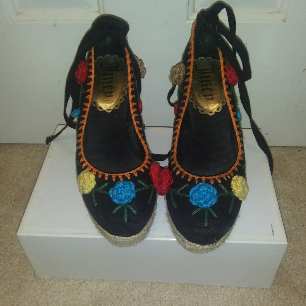 Authentic Juicy Couture flower Wedges
